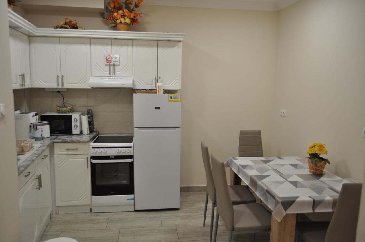 Relax Beach Apartman Hajdúszoboszló 外观 照片