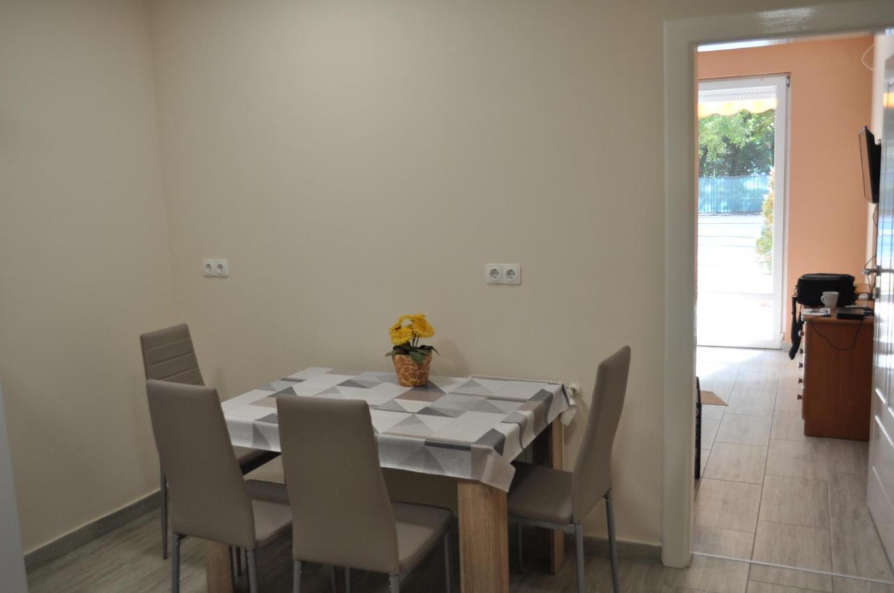 Relax Beach Apartman Hajdúszoboszló 外观 照片
