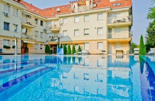 Relax Beach Apartman Hajdúszoboszló 外观 照片