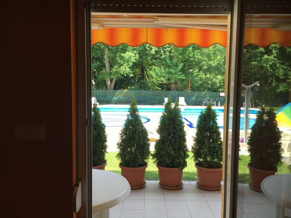 Relax Beach Apartman Hajdúszoboszló 外观 照片